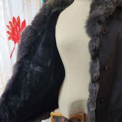 ＆リアルファー＆シルク。フォックス、ラパンの極上着心地のジャケットコート、いかがでしょうか？の画像