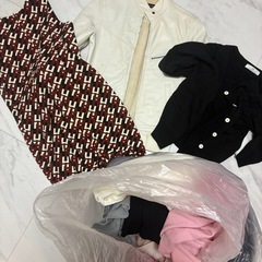 女性用洋服の画像