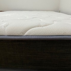 クイーンサイズ　マットレスの画像