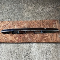 ハイエース　リアゲートガーニッシュの画像