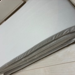 ニトリ 通気の良い 4つ折り マットレス　セミダブルの画像