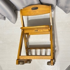 学習椅子　チェア　光製作所　学習デスク　天然木　足掛け　クッション　キャスター付の画像