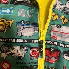 トミカ　アウター　長袖シャツ
の画像