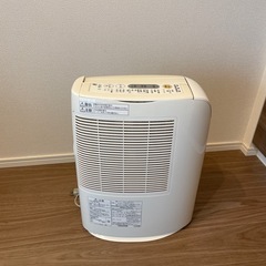 【500円】パナソニック 衣類乾燥除湿機 F-YZHX60 デシカント式 2012年製の画像