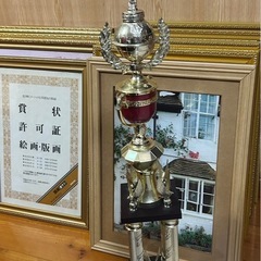 額縁　賞状額　おまけにトロフィー付き
の画像