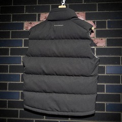 マムート　ダウンベストの画像