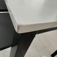 大理石 ダイニングテーブルの画像