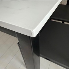 大理石 ダイニングテーブルの画像