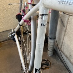 防犯鍵と純正品ライトとブザーがついてますの画像