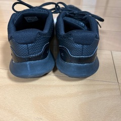 アンダーアーマーシューズの画像