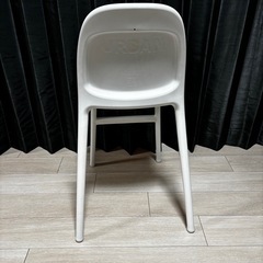 IKEA キッズ　チェアの画像