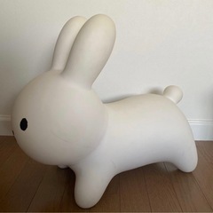 ミッフィー ホワイト　ブルーナボンボンの画像