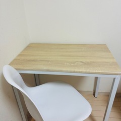  【デスク＆チェア セット】 シンプル北欧風／軽量で扱いやすい／引っ越しのため出品 2000円の画像