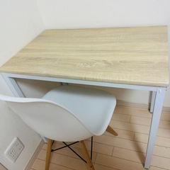  【デスク＆チェア セット】 シンプル北欧風／軽量で扱いやすい／引っ越しのため出品 2000円の画像