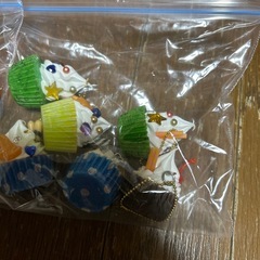 スイーツキーホルダー　カップケーキ型マスコット 13個セットの画像