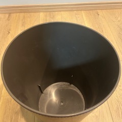 ゴミ箱の画像