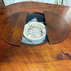 囲炉裏テーブルの画像