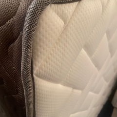 12/24まで　美品　マットレス　セミダブル  ポケットコイル　の画像