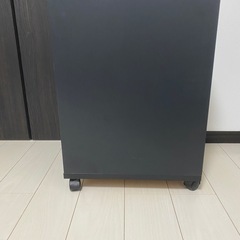 タイヤ付き引き出しの画像