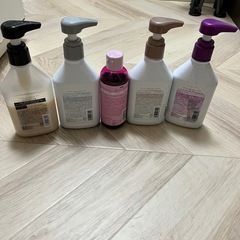 4色♡カラーシャンプーの画像