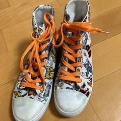トムジェリスニーカーの画像