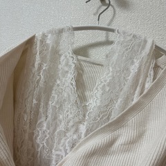 GRL レースドッキングカシュクールニットトップス（アイボリー、Mサイズ）の画像