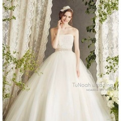 ウエディングドレス(タキシードセットも可)の画像