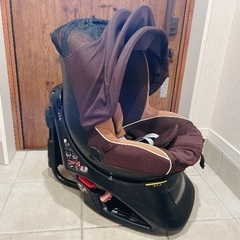 エールべべ　クルットNT2  チャイルドシート②の画像