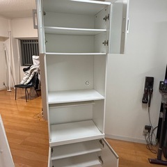 交渉成立です。食器棚の画像