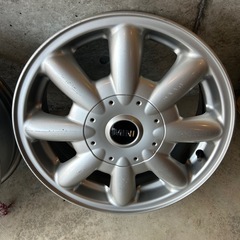 MINIのホイール15inch4穴の画像