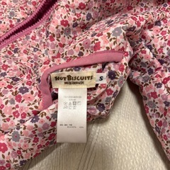 ジャンプスーツ　花柄フード付きジャンパーの画像