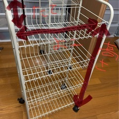 4段ステンレスラック キャスター付き2台セットの画像