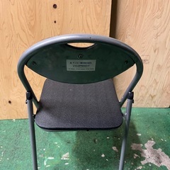 折り畳みパイプ椅子の画像