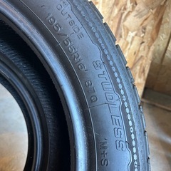 スタッドレスタイヤ195/55/16の画像
