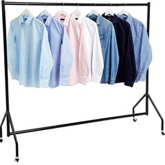 ハンガーラックの画像