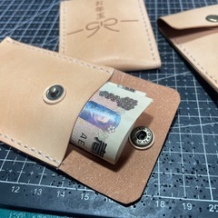 これは喜ぶ！2way 革のお年玉ポチ袋/コインケース◼︎pochi porch /coin caseの画像