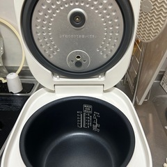 炊飯器 5.5合炊きの画像