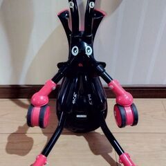 てんとう虫 キッズバイク 乗用玩具 ファーストバイク キックバイク 赤 黒 四輪 バランス 折り畳み可能 室内 屋内遊び 子供 キッズ おもちゃ テントウムシの画像