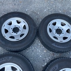 ハイエース　スチール ホイール 4本　195/80R15 107/105L LT 
スタッドレスの画像