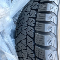 Mercedes 19インチホイールとBLIZZAK DM-V3の画像