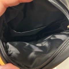 ショルダーバッグ　レディースショルダーバッグ　コンパクトサイズ　ブラックの画像