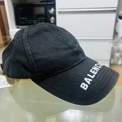 BALENCIAGA
の画像