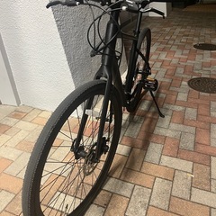 クロスバイク　黒の画像