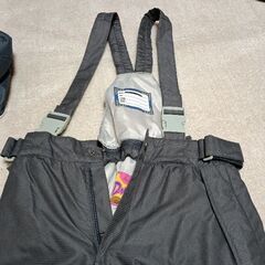 子供用スキーウェア130 　ズボン140 グローブの画像