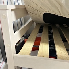 シングルベッドフレーム(マットレスなし)の画像