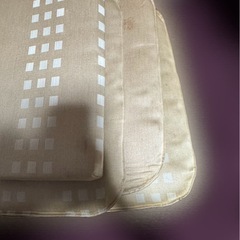 椅子に付ける座布団 4枚の画像