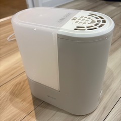 加湿器　加熱式25年製1.8Lの画像
