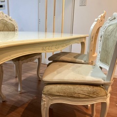 アンティーク調　ダイニングテーブル　ホワイトの画像