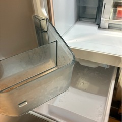 Hitachi 冷蔵庫2017 615L
の画像