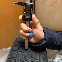 ②16インチのスタッドレスタイヤ　ホイール付き　中古品　4本　21年製　の画像